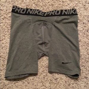 Men’s Large Nike Compression Shorts